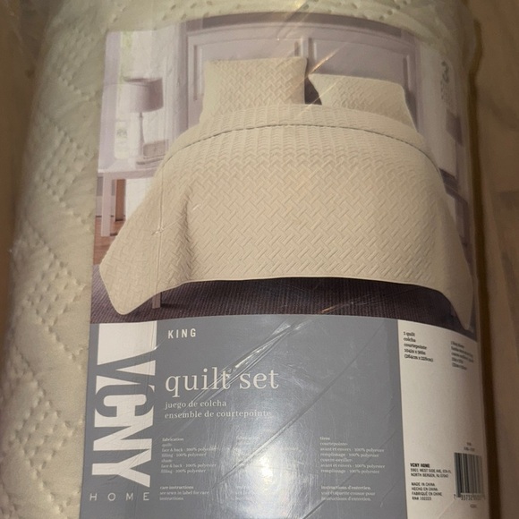 Cream Quilted Bedding Set for a Cozy Bedroom - Picture 5 of 6